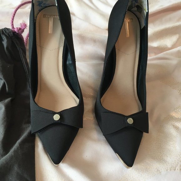 Ted baker black gold bow high heels size 36 5.5 / 6 nwot - Picture 2 of 15